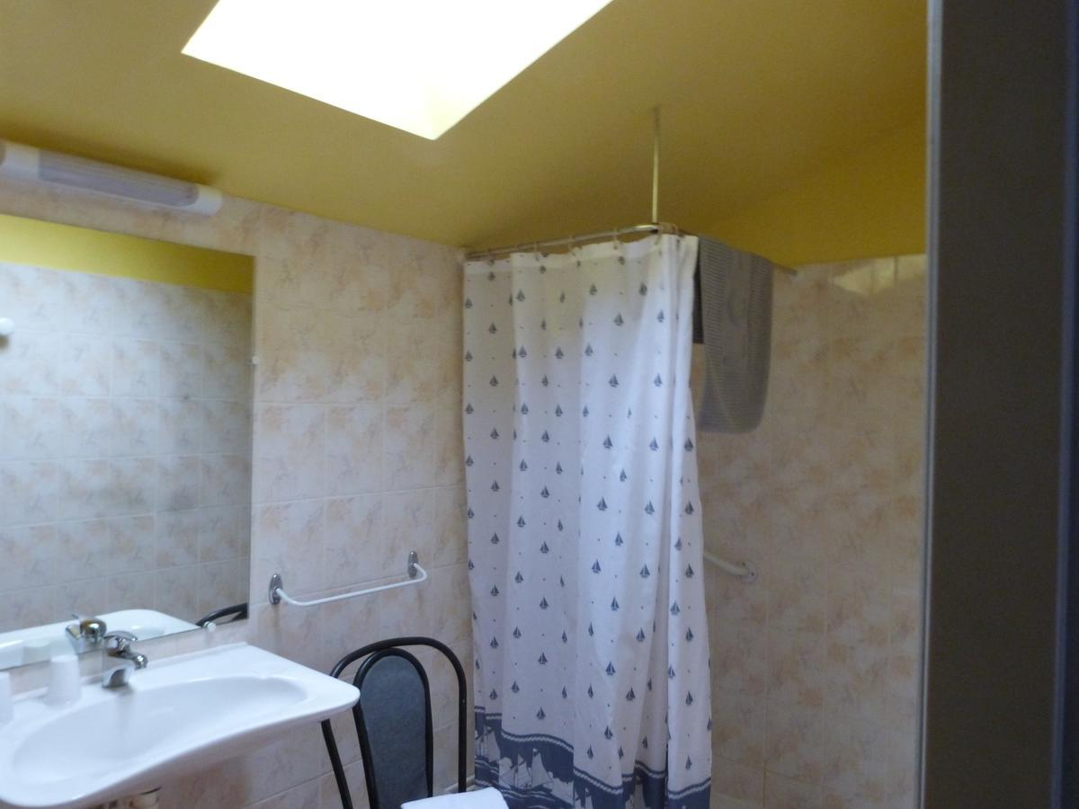 Leader Hotel Foucherans  외부 사진